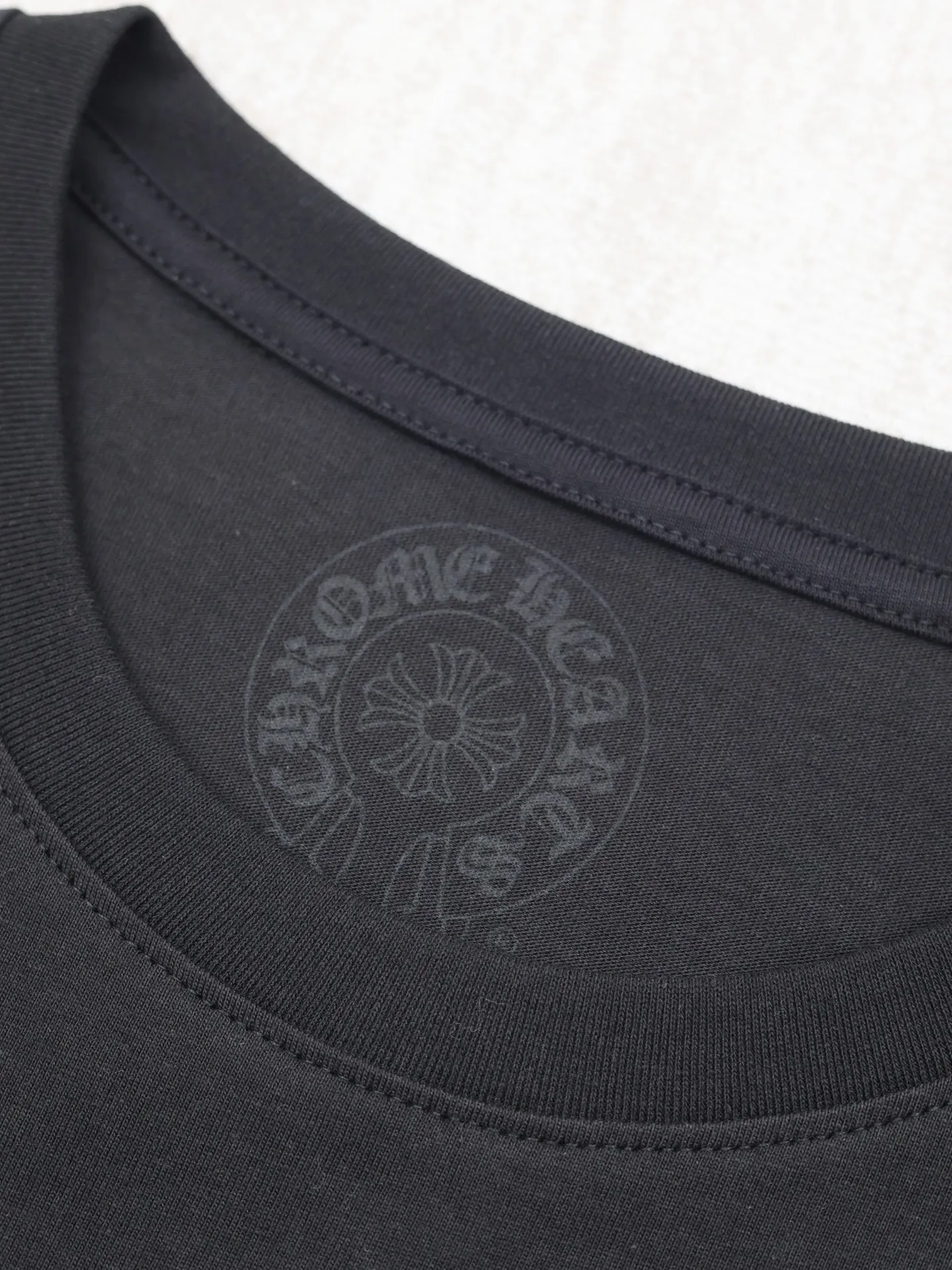 🅿️280 Chrome Hearts*/Chrome Hearts 25 new pocket horseshoe print short-sleeved T-shirt. The fabric is made of 26-woven 200g cotton, and the printing is hand-printed with glue. Customized accessories Size: S/M/L